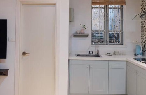 Hang Trong Apartment | Cotta Room 1 Lv 1 Br in Terracotta House