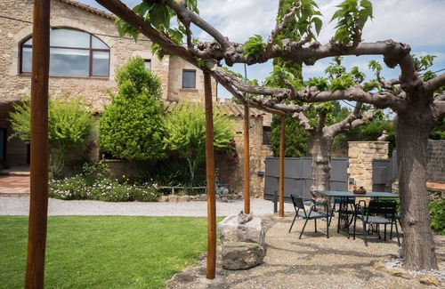 Llampaies Cottage | Cottage El Graner, 2 bedrooms, 4 people, Costa Brava 17 km, communal pool, bbc