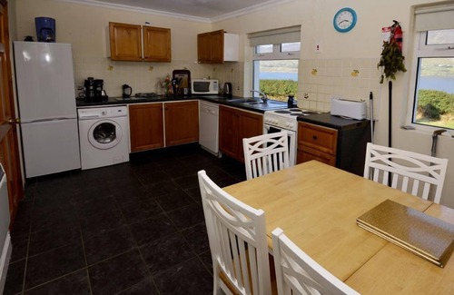 Renvyle Cottage | Cottage 101 - Moyard - sleeps 7 guests in 3 bedrooms