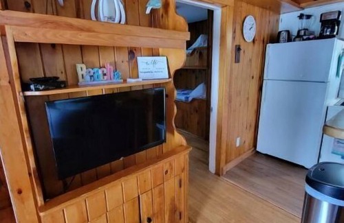 Hampton Cottage | Cottage 200ft From Beach and Boardwalk !