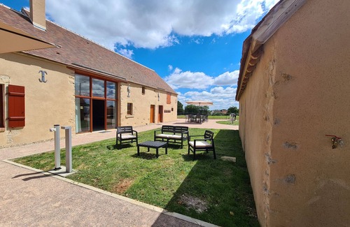 Le Magny House | Cottage 3*-6 & 14 pax, renovated 2022, near Châtre