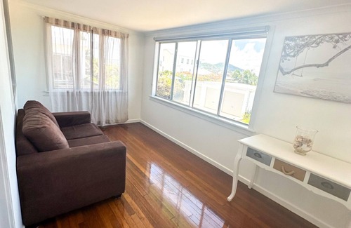 Cooee Bay Cottage | Cottage @ 33