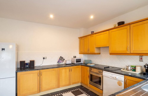 Clifden Cottage | Cottage 353 - Clifden - sleeps 3 guests in 2 bedrooms