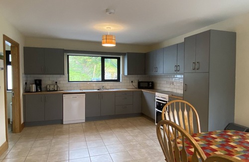Rosscahill Cottage | Cottage 442 - Oughterard - sleeps 8 guests in 4 bedrooms