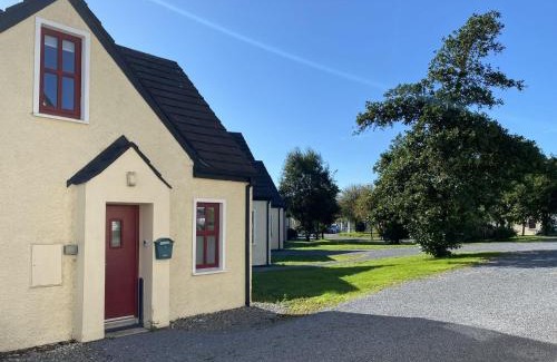 Clifden House | Cottage 470 - Clifden