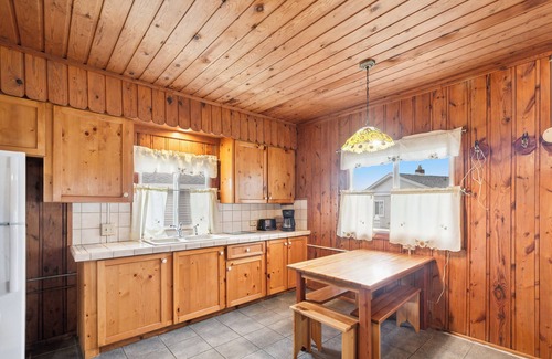 Greenbush Cabin | Cottage #5: 3BR/1BA Relaxing Lakeside Retreat!nn