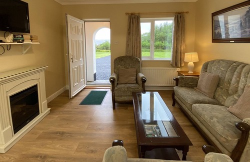 Cornamona Cottage | Cottage 512 - Cornamona - sleeps 4 guests in 2 bedrooms