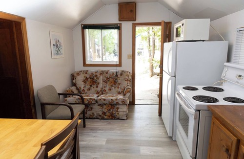 Sauble Beach Cottage | Cottage #8 - Sauble Beach Front