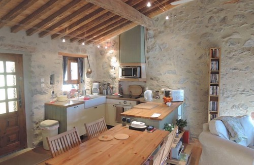 Eus Apartment | Cottage Apartment In The Heart Of The Beautiful Village Of Eus