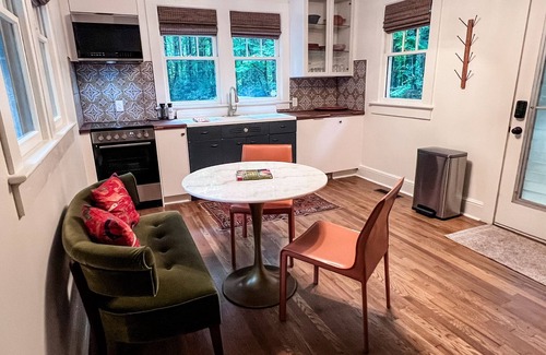 Hendersonville Cottage | Cottage at Little River - Just Renovated!