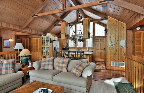 Cable Cabin | Cottage at Missing Acre 3 Bedroom Home on Lake Namakagon