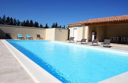 Saint-Andiol Apartment | Cottage between Alpilles and Luberon in Saint Andiol - Luberon