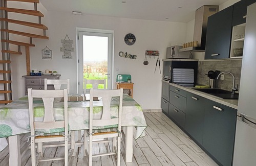 Le Molay-Littry Cottage | cottage between land and sea 15 minutes from the landing beaches