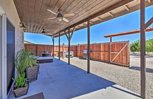 Bradley Apartment | Cottage by the Lakes w/Patio by Lake Nacimiento