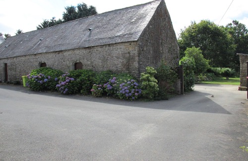 Gouesnach Cottage | Cottage character in the countryside near an equestrian center