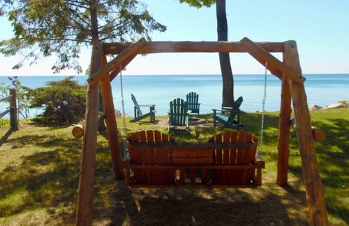 East Tawas House | Cottage Charm - East Tawas