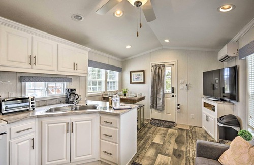 Pleasant Mount House | Cottage Complex Family & Pet-Friendly Spring Midweek - 35% OFF Promo