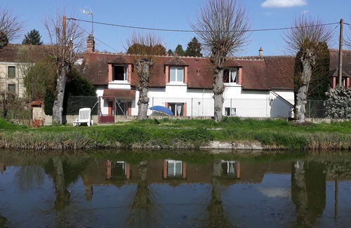 Mennetou-sur-Cher House | Cottage detached house by the canal