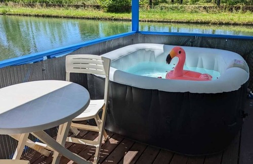 Ouges House | Cottage Flottant Insolite Terrasse Nature Pêche Près Dijon