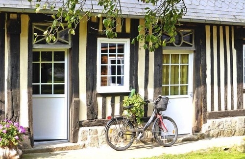 Crasville-la-Rocquefort House | Cottage in Normandy near Alabaster Coast