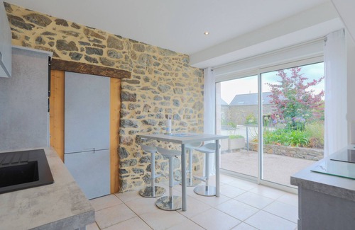 Andel House | Cottage 'Gîte Terre Et Mer' with Private Terrace, Shared Garden and Wi-Fi