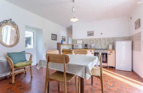 Plobannalec-Lesconil House | Cottage 'Hortensias - Plage 5min En Voiture' with Private Terrace and Private Garden