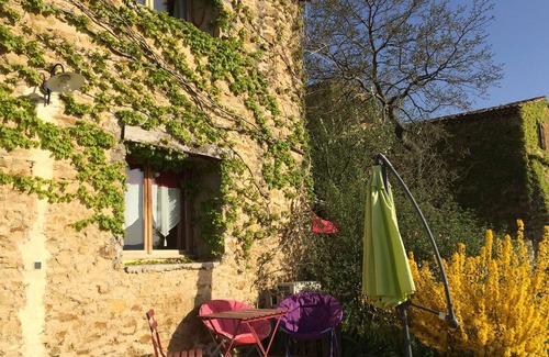 Montfort Cottage | Cottage in a former post of the XVII th