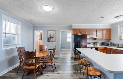 Chapin House | Cottage in Chapin with a view of the Twin Islands