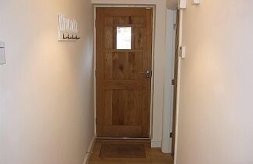 Badby Cottage | Cottage In Great Central Village Location. Country Walks Available.