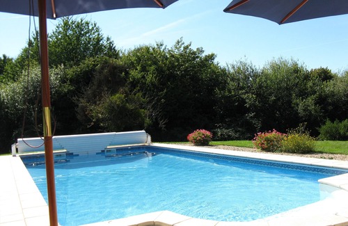 Meuzac Cottage | Cottage in hamlet of Chabrenas with use of swimming poolnOpen April to October