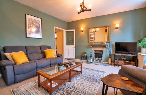 Tideswell Cottage | Cottage in Peak District near Chatsworth House