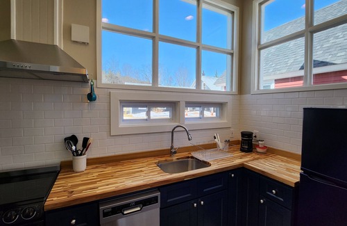 West Dover Cottage | Cottage in Private Village On VT-100 (5-min to Mount Snow)