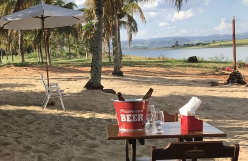 Barao de Antonina House | Cottage in the Chavantes Dam, w/beach, pool, boat ramp, island