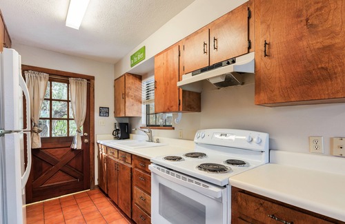 Concan Cottage | Cottage in the heart of Concan surrounded by nature & less than 5-minute drive to THE Frio River