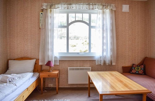 Nedstrand House | Cottage in Tysvær with beautiful view of the fjord.
