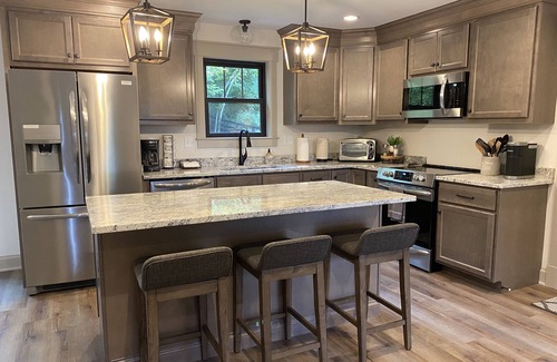 Lexington Cottage | Cottage is located on scenic byway in beautiful bluegrass region of Lexington KY