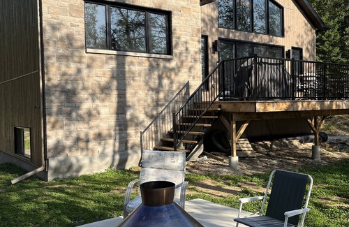 Val-des-Monts Cottage | Cottage/Lake House - New - Beautiful views - Clean and comfortable