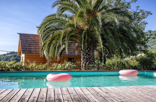 Urcuray Cottage | Cottage located in a natural environment, located between sea and mountain.