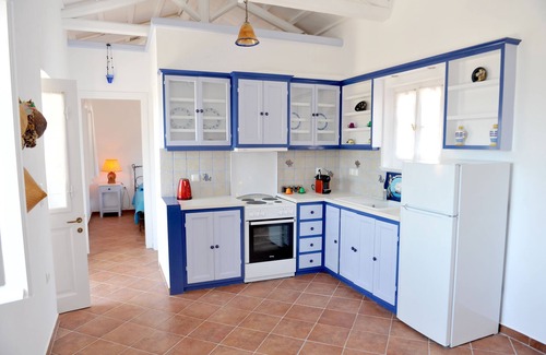 Hydra Cottage | Cottage Nefeli Theoktista-Built By A Detached Stone House Near Sea Side