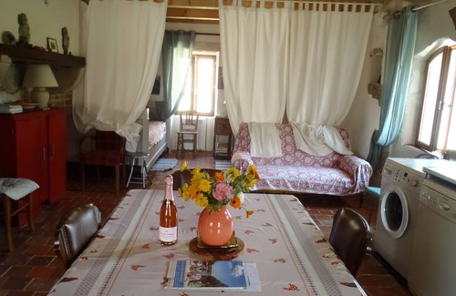 Ecutigny House | Cottage of 130 m2 located 20 'from Beaune on the 1st floor of an old house