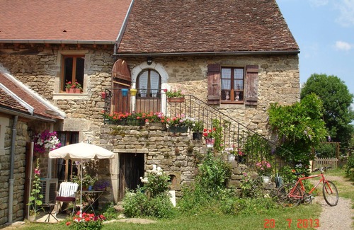Ecutigny House | Cottage of 130 m2 located 20 'from Beaune on the 1st floor of an old house