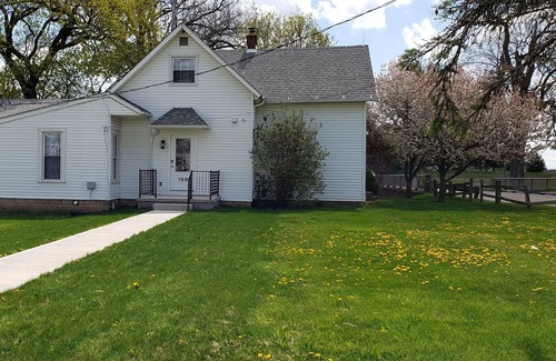 Mechanicsburg House | Cottage on 2 acre lot next to Little Darby Creek