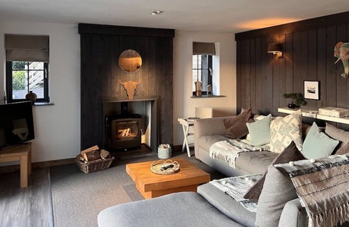 Cwrt Cottage | Cottage on Dyfi River with stunning views across Snowdonia's foothills & Ynyshir