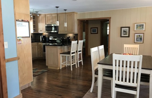 Bellaire House | Cottage on Lake Bellaire July and Aug Openings