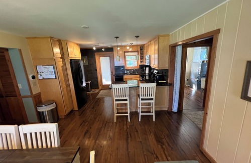 Bellaire House | Cottage on Lake Bellaire July and Aug Openings