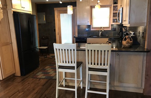 Bellaire House | Cottage on Lake Bellaire July and Aug Openings