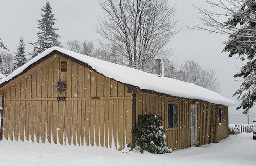 Paradise House | Cottage on Lake Superior Paradise Michigan Whitefish Bay on Whitefish Point Road