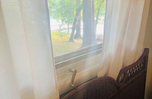 Waupaca Cottage | Cottage On Pristine Lakefront With Sunset Views And Sandy Shores