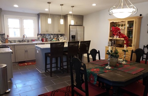 Wendell House | Cottage on the Boulevard -3 Bds, 6-8 ppl