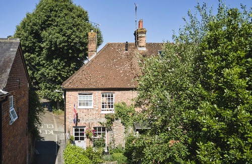 Hungerford Cottage | Cottage on The Croft - a beautiful, stylish & cosy cottage. Centrally located